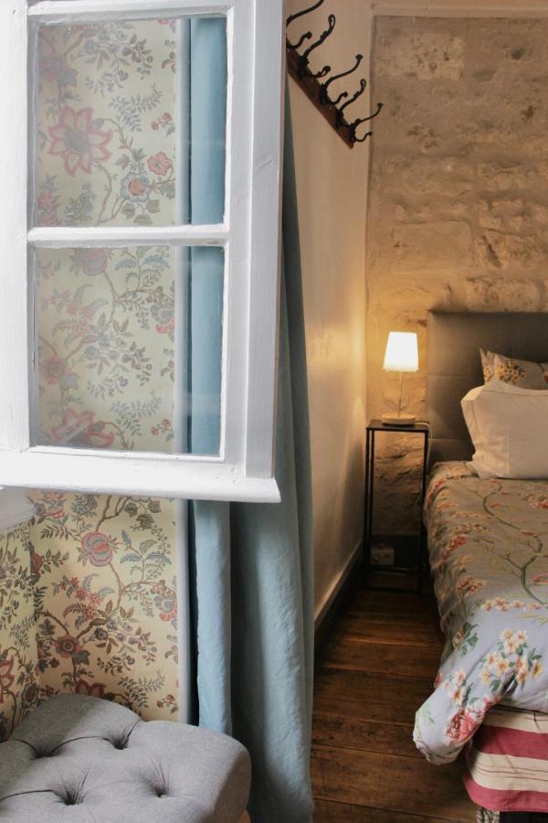 Grange Bleuet Bed & Breakfast อูเบแทร์-ซัวร์-ดรอนน์ ภายนอก รูปภาพ