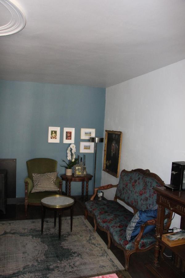 Grange Bleuet Bed & Breakfast อูเบแทร์-ซัวร์-ดรอนน์ ภายนอก รูปภาพ