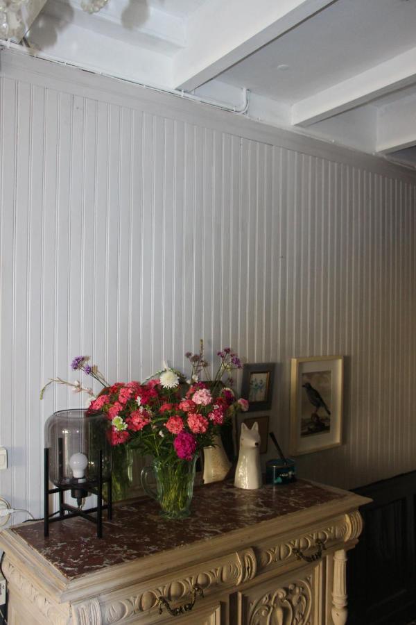 Grange Bleuet Bed & Breakfast อูเบแทร์-ซัวร์-ดรอนน์ ภายนอก รูปภาพ